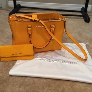 Michael Kors handbag & Wallet